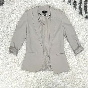 NWOT - H&M Women's Beige Buttonless Blazer Jacket (Size 4)